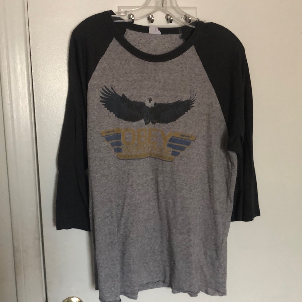 Men’s Obey baseball t-shirt size Large Supreme